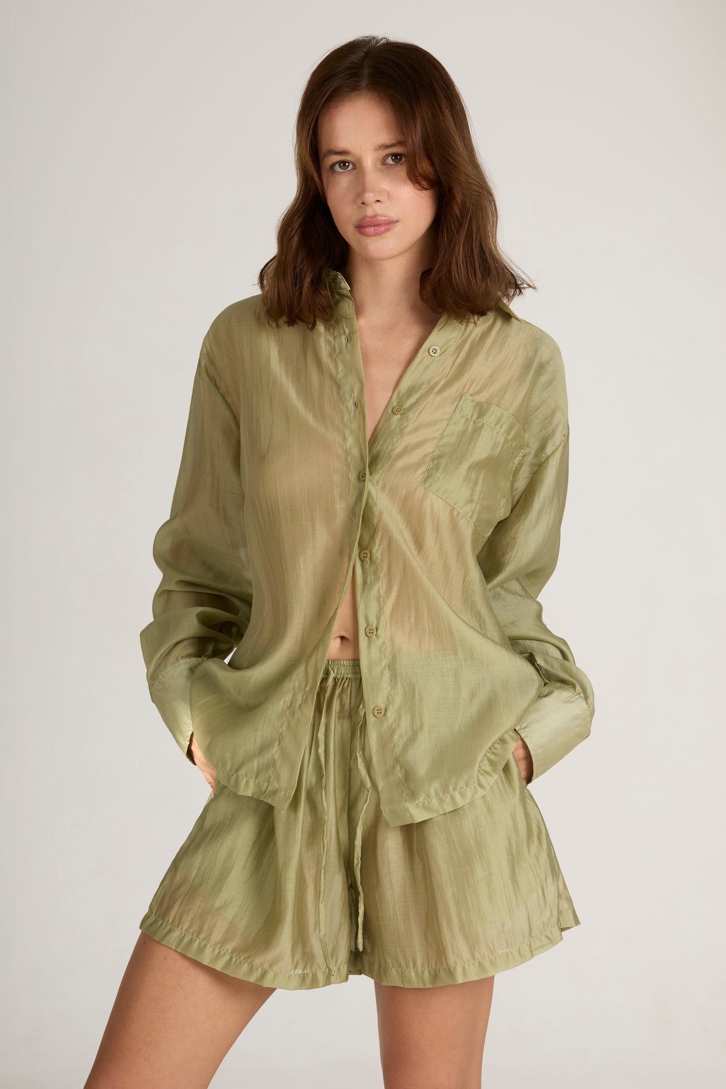 Veil shorts cotton olive