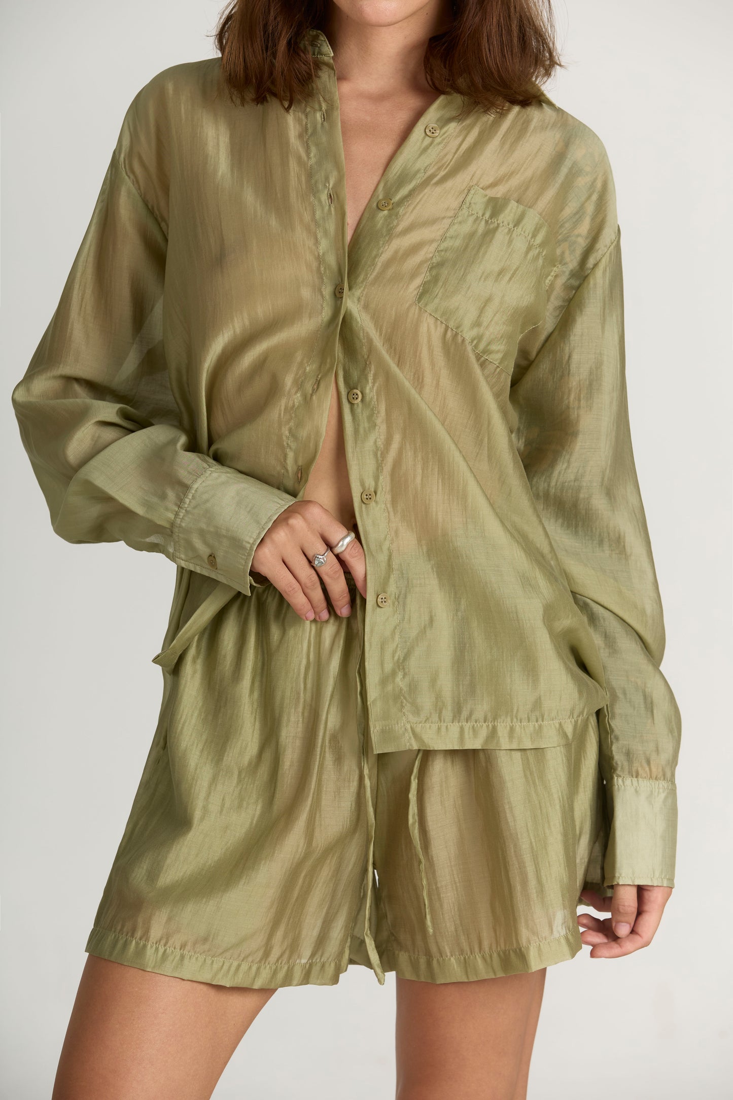 Veil shorts cotton olive