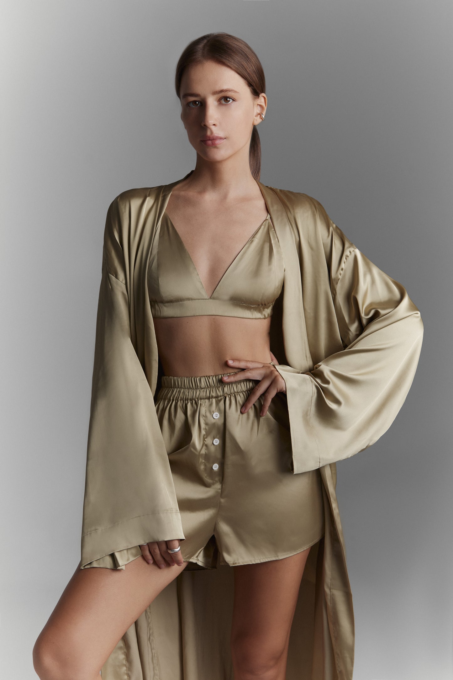 Silk suit with boxer shorts olive green